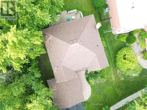 16 Willis Drive, Aurora, ON - Outdoor