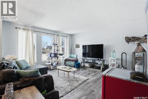 3317 Eagle Crescent, Prince Albert, SK - Indoor Photo Showing Living Room