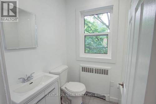 2127 Harris Crescent, Burlington, ON - Indoor Photo Showing Bathroom