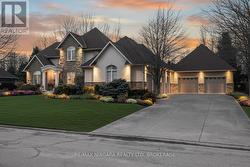 6775 DOMENIC CRESCENT Niagara Falls (Stamford), ON L2J 4L5