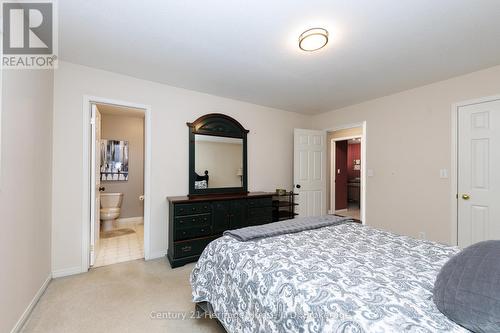 primary bedroom - 506 Murdock Avenue, Fort Erie (Lakeshore), ON - Indoor Photo Showing Bedroom