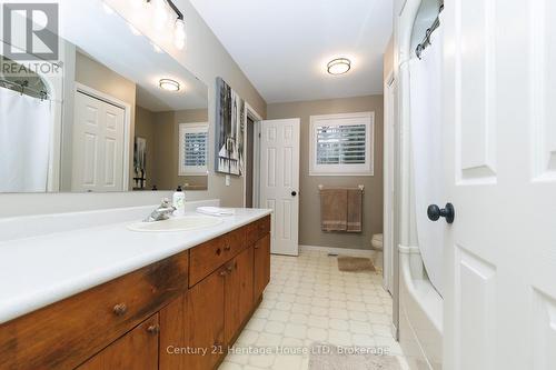 ensuite - 506 Murdock Avenue, Fort Erie (Lakeshore), ON - Indoor Photo Showing Bathroom