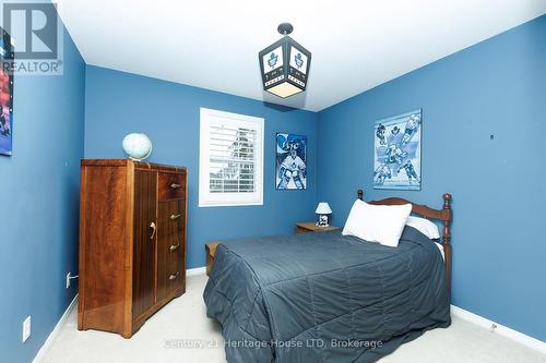 Bedroom - 506 Murdock Avenue, Fort Erie (Lakeshore), ON - Indoor Photo Showing Bedroom