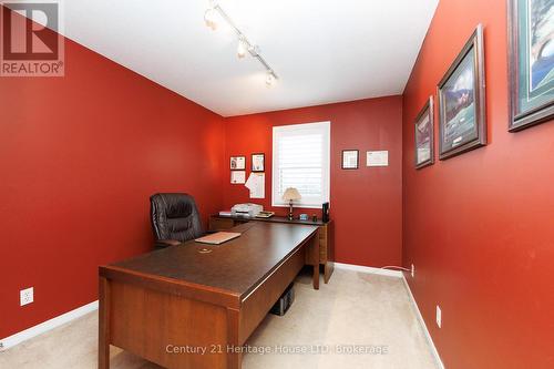 Office/Bedroom - 506 Murdock Avenue, Fort Erie (Lakeshore), ON - Indoor Photo Showing Office