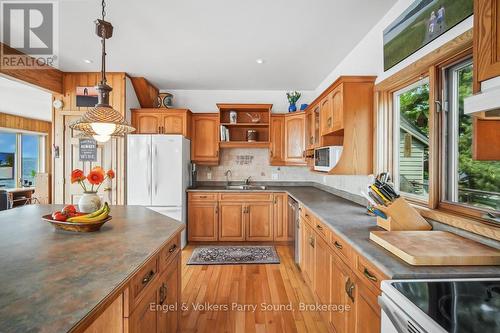 1 Three Tree Island, Mcdougall, ON - Indoor Photo Showing Kitchen With Double Sink