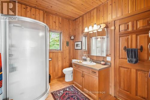 1 Three Tree Island, Mcdougall, ON - Indoor Photo Showing Bathroom