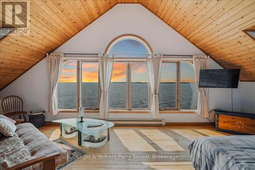 1 Three Tree Island, Mcdougall, ON - Indoor