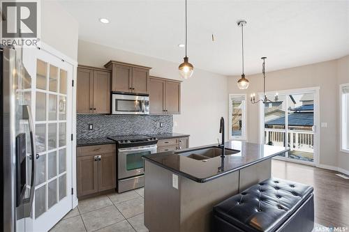 135 Brainerd Crescent, Saskatoon, SK - Indoor Photo Showing Kitchen With Double Sink With Upgraded Kitchen