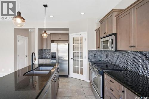 135 Brainerd Crescent, Saskatoon, SK - Indoor Photo Showing Kitchen With Double Sink With Upgraded Kitchen