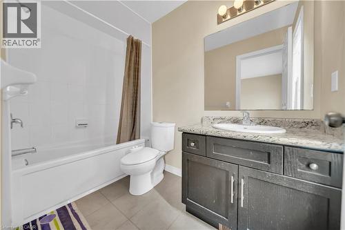 70 Willowrun Drive Unit# G2, Kitchener, ON - Indoor Photo Showing Bathroom