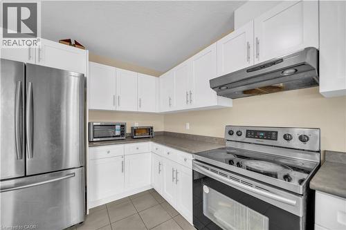70 Willowrun Drive Unit# G2, Kitchener, ON - Indoor Photo Showing Kitchen