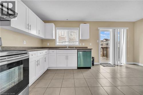 70 Willowrun Drive Unit# G2, Kitchener, ON - Indoor Photo Showing Kitchen