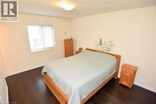 9 Lynch Crescent, Binbrook, ON - Indoor Photo Showing Bedroom