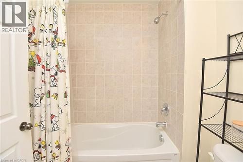 9 Lynch Crescent, Binbrook, ON - Indoor Photo Showing Bathroom