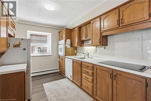 9 Grant Boulevard Unit# 106, Dundas, ON - Indoor Photo Showing Kitchen