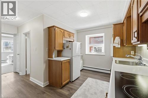 9 Grant Boulevard Unit# 106, Dundas, ON - Indoor Photo Showing Kitchen