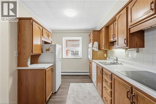 9 Grant Boulevard Unit# 106, Dundas, ON - Indoor Photo Showing Kitchen
