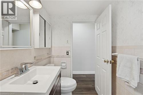 9 Grant Boulevard Unit# 106, Dundas, ON - Indoor Photo Showing Bathroom