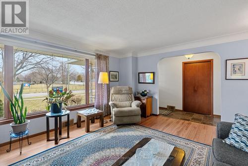 318 Eldon Street, Goderich (Goderich (Town)), ON - Indoor Photo Showing Living Room