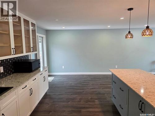 621 Mccall Street, Oxbow, SK - Indoor Photo Showing Kitchen