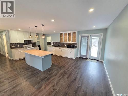 621 Mccall Street, Oxbow, SK - Indoor Photo Showing Kitchen