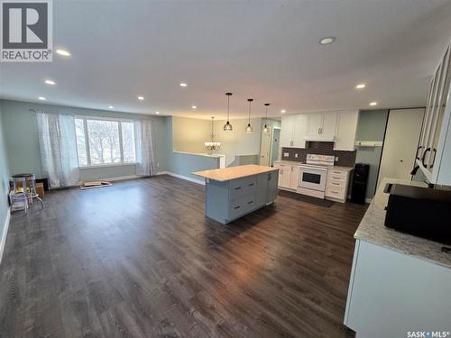 621 Mccall Street, Oxbow, SK - Indoor