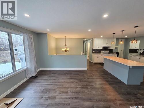 621 Mccall Street, Oxbow, SK - Indoor Photo Showing Kitchen