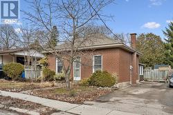 98 HEARN AVENUE Guelph (Junction/Onward Willow), ON N1H 5Y5