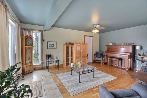 Living Room - 520 6E Rang, Courcelles/Saint-Évariste, QC - Indoor Photo Showing Living Room