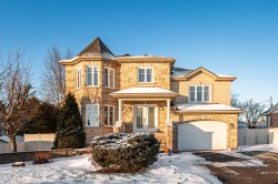 54 Rue Basile-Daigneault Saint-Basile-Le-Grand, QC J3N 1S3