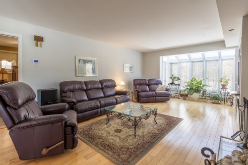 Salon - 24 Ch. Frizzle, Lac-Brome, QC - Indoor Photo Showing Living Room