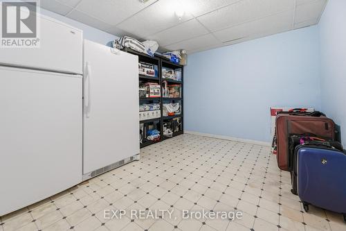 81 Southgate Crescent, Richmond Hill, ON - Indoor Photo Showing Other Room