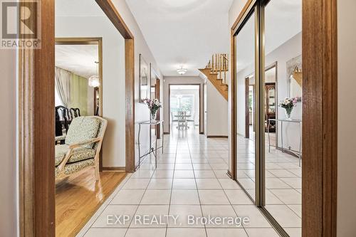 81 Southgate Crescent, Richmond Hill, ON - Indoor Photo Showing Other Room