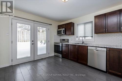 64 Copeman Crescent, Barrie, ON - Indoor Photo Showing Kitchen