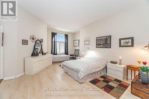 Ph03 - 7 Dayspring Circle, Brampton, ON - Indoor Photo Showing Bedroom