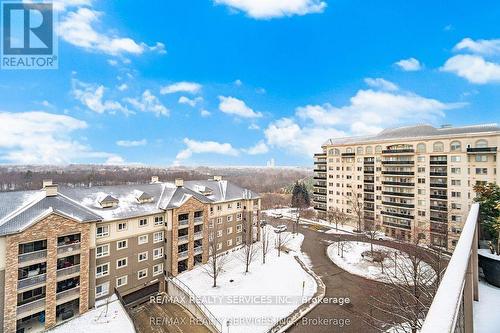 Ph03 - 7 Dayspring Circle, Brampton, ON - Outdoor