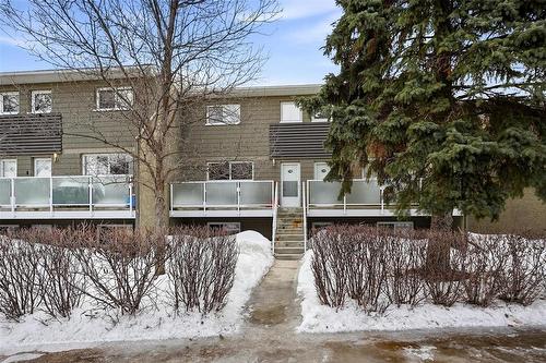 118 200 Greenway Crescent W  Winnipeg, MB R2Y 1Z2