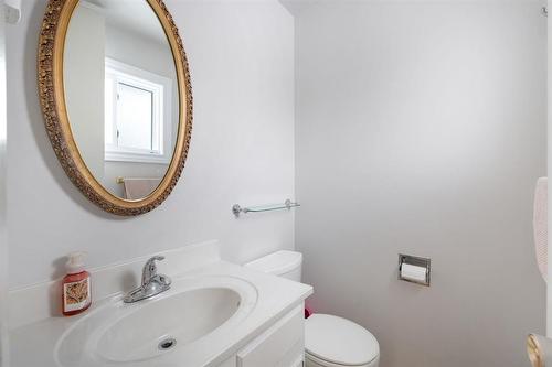 187 Reay Crescent, Winnipeg, MB - Indoor Photo Showing Bathroom