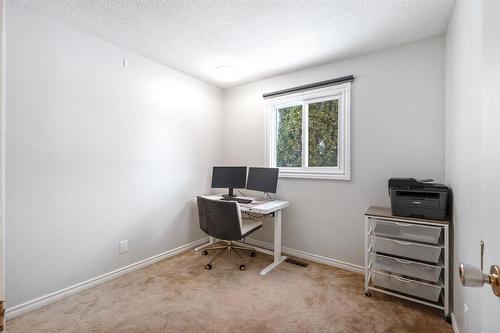 187 Reay Crescent, Winnipeg, MB - Indoor Photo Showing Other Room