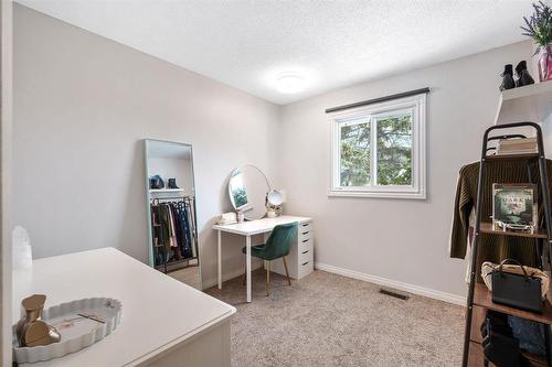 187 Reay Crescent, Winnipeg, MB - Indoor Photo Showing Office