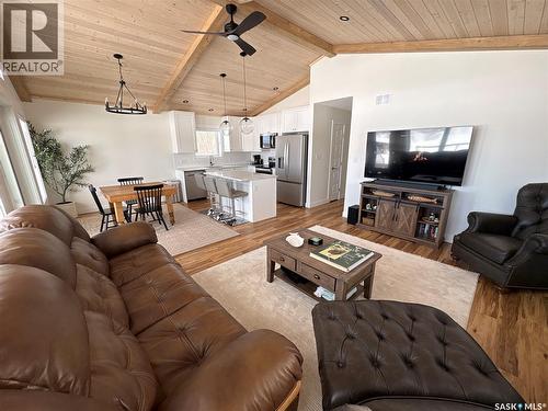 105 Prince Crescent, Fishing Lake, SK - Indoor Photo Showing Living Room