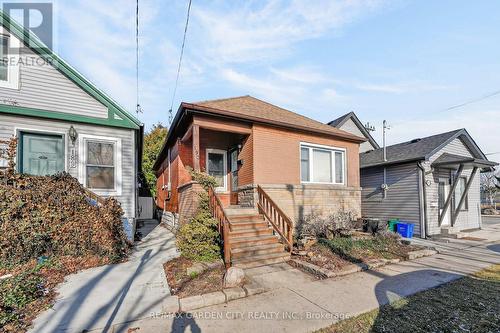 193 TRAGINA AVENUE N  Hamilton, ON L8H 5C7