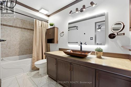 4 Adele Crescent, Ottawa, ON - Indoor Photo Showing Bathroom