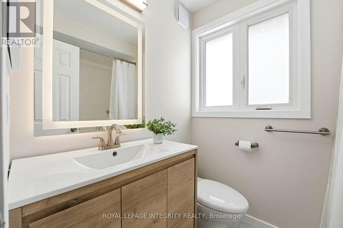 4 Adele Crescent, Ottawa, ON - Indoor Photo Showing Bathroom
