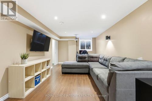 4 Adele Crescent, Ottawa, ON - Indoor Photo Showing Living Room