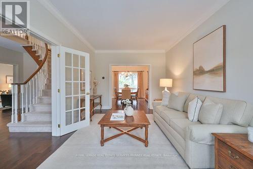 1962 Calgary Court, Mississauga, ON - Indoor Photo Showing Living Room