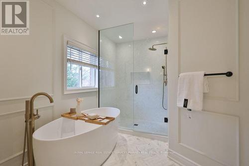 1962 Calgary Court, Mississauga, ON - Indoor Photo Showing Bathroom