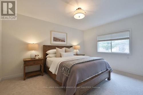 1962 Calgary Court, Mississauga, ON - Indoor Photo Showing Bedroom