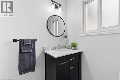 59 Kerwood Drive, Cambridge, ON - Indoor Photo Showing Bathroom