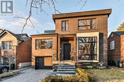 18 FERRIS ROAD Toronto, ON M4B 1G1